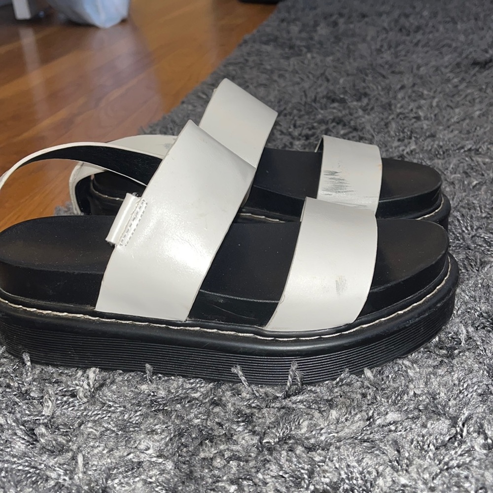 Platform sandals